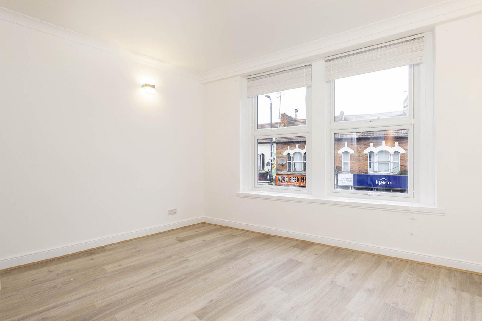 Recently Refurbished Apartment High Road, Willesden 